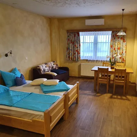Apartmaji Brsca * 베구니예나고렌스켐